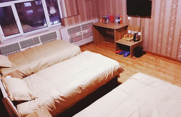 扎賚特旗雙鶴假日賓館