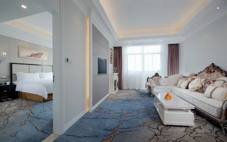 Vienna International Hotel (Guangzhou Baiyun Station Shijing Subway Station)
