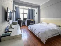 Pu'er Panda E-sport Theme Hotel - Esports