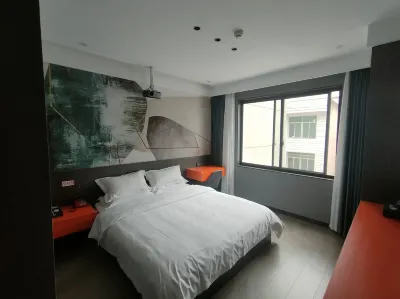 M Hotel