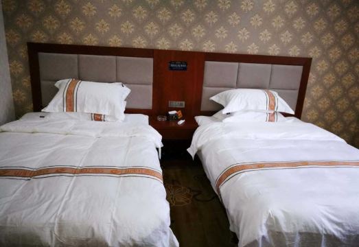 산리홍 호텔 객실 내부