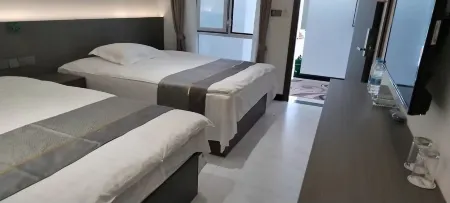 Baile Hotel, Wafangdian Отели рядом с достопримечательностью «Hengshan Ancient College»