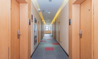 Shankee Hotel (Qingdao Development Zone Xiangjiang Second Road)