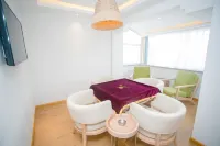 Changchun Lanhai Tangquan Business Hotel