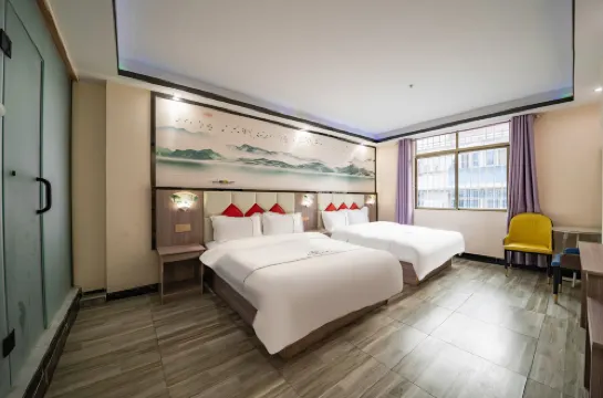 普寧萊悅ファッショナブルホテル（普寧広場萬泰匯）