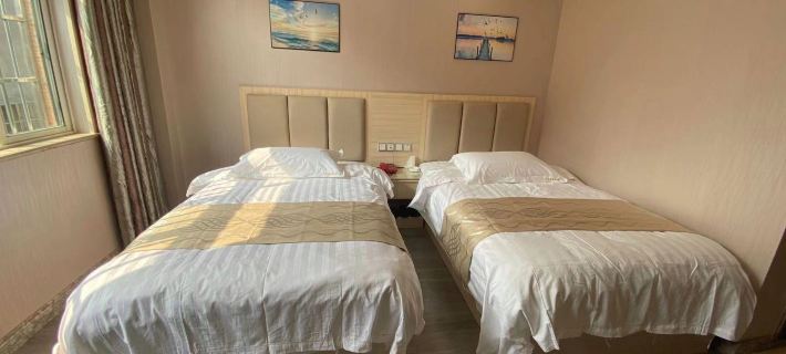 Wuxue Leaf Business Hotel Hotels in Wuxue