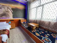 Muyun Mountain Top Homestay - Inns