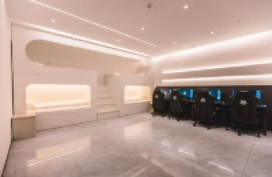 Watchers E-sports Homestay (Huai'an Suning Plaza Xinya Plaza)