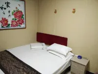 Dehui Daqian Fashion Hotel