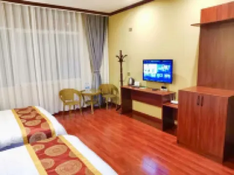 Qujing Tangke Hotel