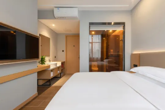 Atour Hotel Apartment (Shunde Shunlian Plaza Jinlong Metro Station) Hotels near Chencun Town