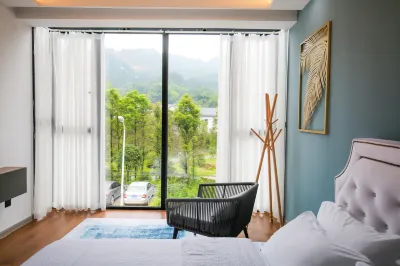 花庭·Lovers張家界山景休閒度假Villa美宿（武陵源景區店） 中韓友誼亭附近的飯店