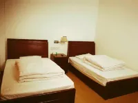 Lufeng Hongxing Hotel