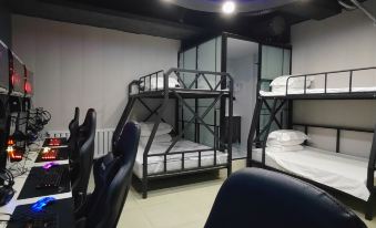 Super E-sports Apartment