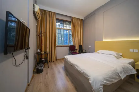 Yongxing Yufeng Hotel Отели рядом с достопримечательностью «Longhuashan Park»