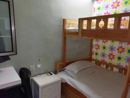 Huayi Select Hotel (Gaomidian North Subway Station Beijing Univ. First Hospital Daxing Campus)