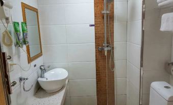 Yutian Yaxing Express Business Hotel