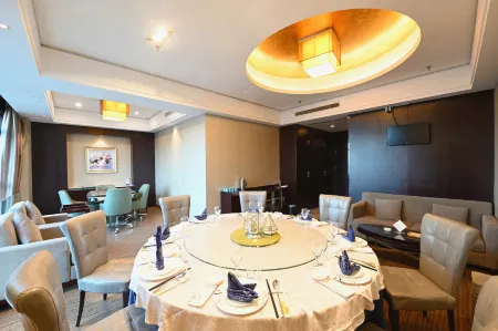 Hefei Baijing Holiday Hotel Отели рядом с достопримечательностью «Hefei University of Technology(Tunxilu Campus)»