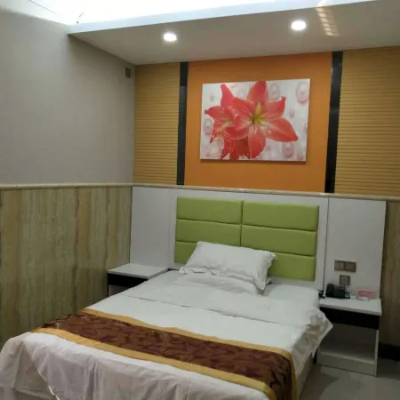 Jingjiang Central Grand Hotel (Xingang Tianjie)