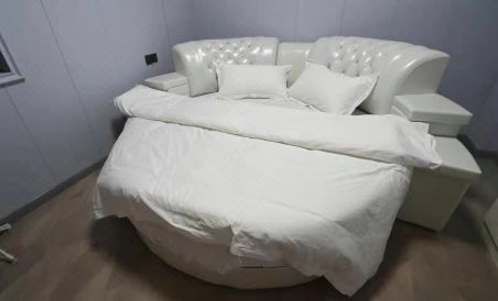 Laohekou Chengying Hotel - Housity