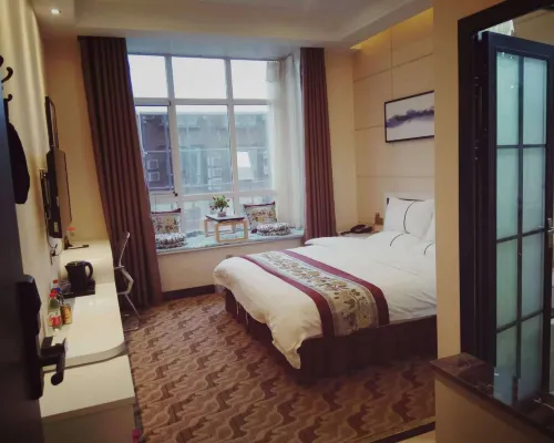 Weihui Hongyun Business Hotel Hotels in Weihui