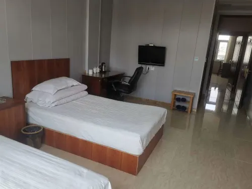 Qixia Parkson Hotel