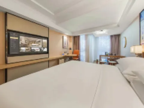 Vienna International Hotel (Guangzhou Dayuanli Plaza · Dayuan Light Rail Station Branch) Hotels near Guangzhou International Economics College