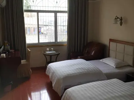 Mianyang Hongyuan Hotel Отели рядом с достопримечательностью «Fushengyu Resort Hot Spring Center»