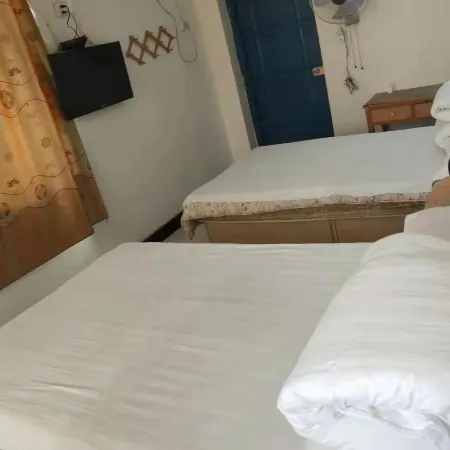 Gongyi Dongping Hotel