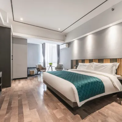 Skyline Hotel (Yinchuan High-speed Railway Station) Hotels near Xixia