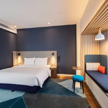 Holiday Inn Express WUHAN OPTICAL VALLEY by IHG Отели рядом с достопримечательностью «Южный Китайский национальный университет-Северный 2-й ворота»