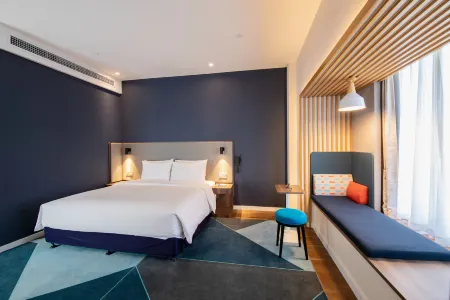 Holiday Inn Express WUHAN OPTICAL VALLEY by IHG Отели рядом с достопримечательностью «Wuhan Polytechnic Architectural Engineering College»