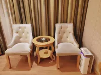 Lakeside Hotel (Sihui Dawang Park)