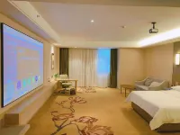 Vienna International Hotel (Guangzhou South Railway Station Sanshan) Hotels near Pingzhou Jade Article Street Scenic Area