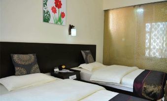 Lushui Fenghua Xueyue Hotel