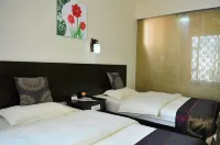 Lushui Fenghua Xueyue Hotel