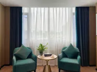 Ziyun Hotel - balcony
