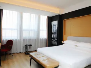 Park inn hotel Jilin People's Square Beishan Park