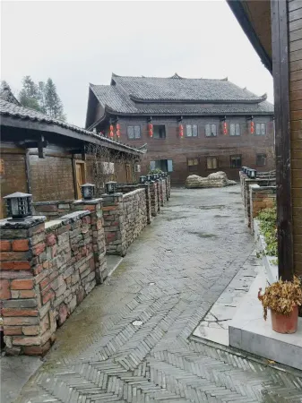 Enshi Panshan Yunyin Homestay Отели рядом с достопримечательностью «Enshi Suobuya Stone Forest Scenic Area»