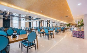 Xinjiang Runjin International Hotel (Kuitun Meimei Park)