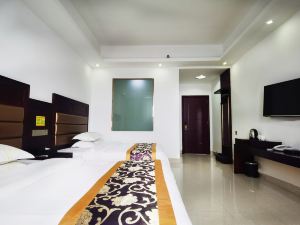 Danzhou Jiuding Business Hotel