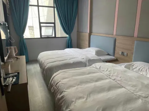 Renhuai Tongcheng Hotel (Maotai Hospital)