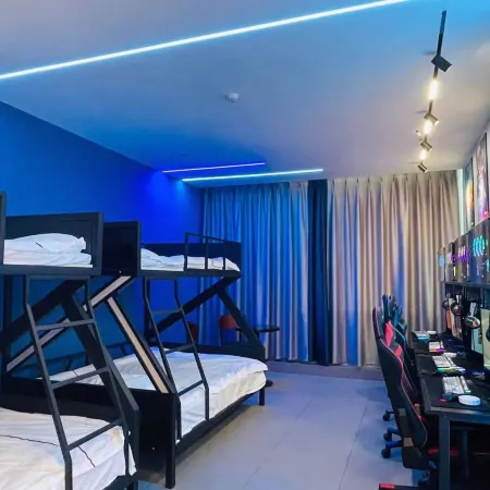 Korla Xiyue E-sports Hotel