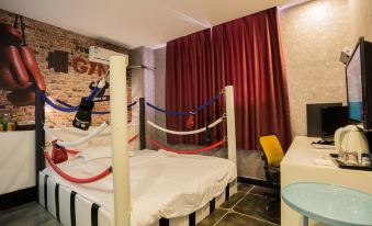 Style Theme Hotel (Fuyang Normal University West Lake Campus)