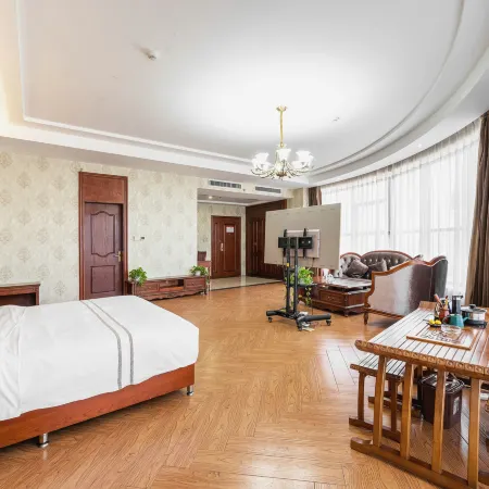 Luonancangsheng International Hotel