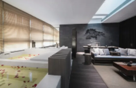 Minggu Spa & Club
