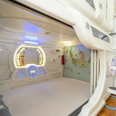 Stars Space Capsule Youth Homestay (Wuhan Jiedaokou Subway Station)