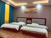 Longquan Business Hotel