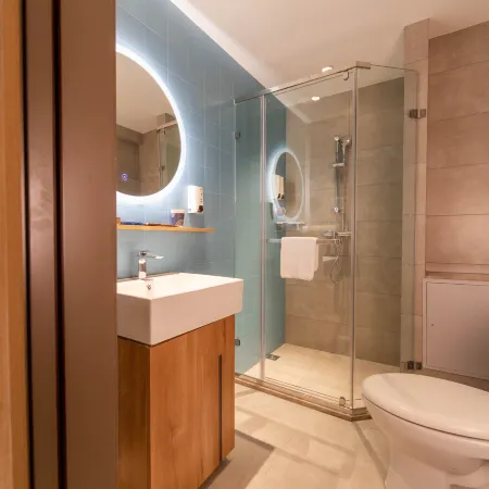 Homeinn Hotel (Dandong Fengcheng Fenghuangshan Fenghua Street)