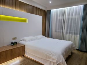 Fuyang romantic holiday hotel